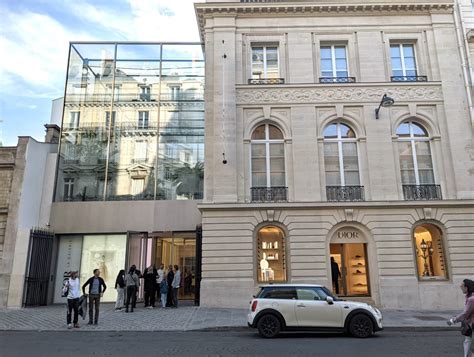 la galerie Dior opening times